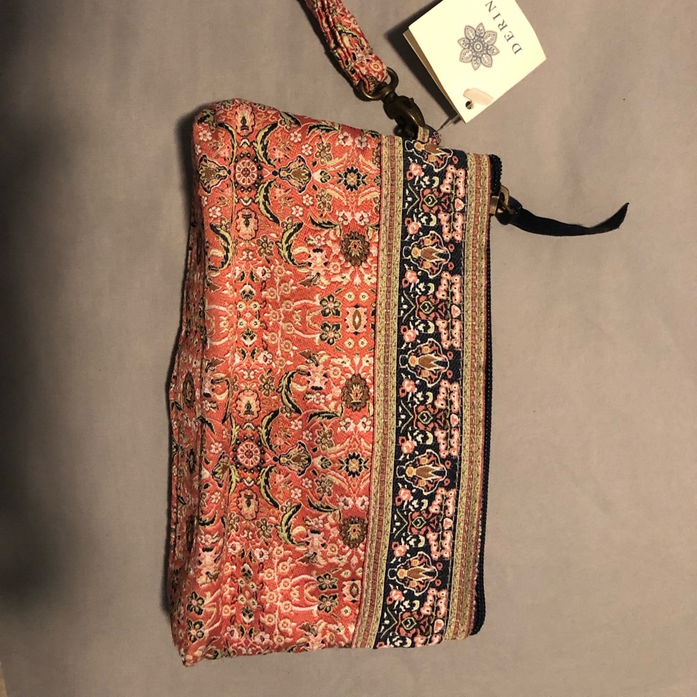 COPY - Derin NWT Wristlet